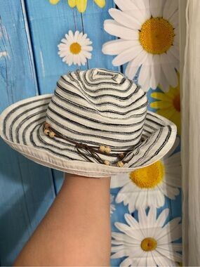 Striped Women’s Sun Hat with Bead-Tie Accent - White and Black